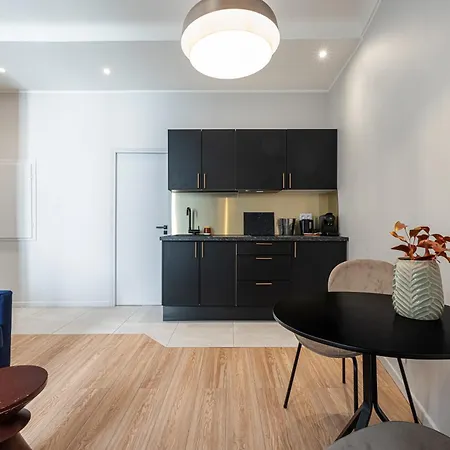 Coeur De La Libe - Ideal Couple & Friends - & Cosy - Tram & Supermarkets -ac -bed Xxl 니스