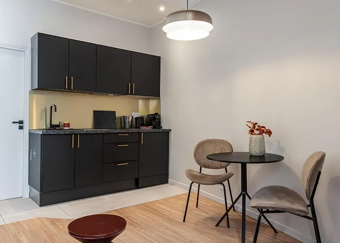Apartamento Coeur De La Libe - Ideal Couple & Friends - & Cosy - Tram & Supermarkets -ac -bed Xxl *