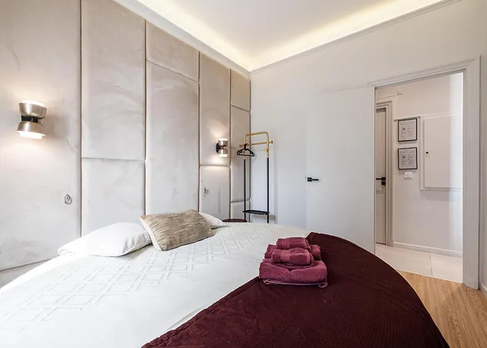 Apartamento Coeur De La Libe - Ideal Couple & Friends - & Cosy - Tram & Supermarkets -ac -bed Xxl